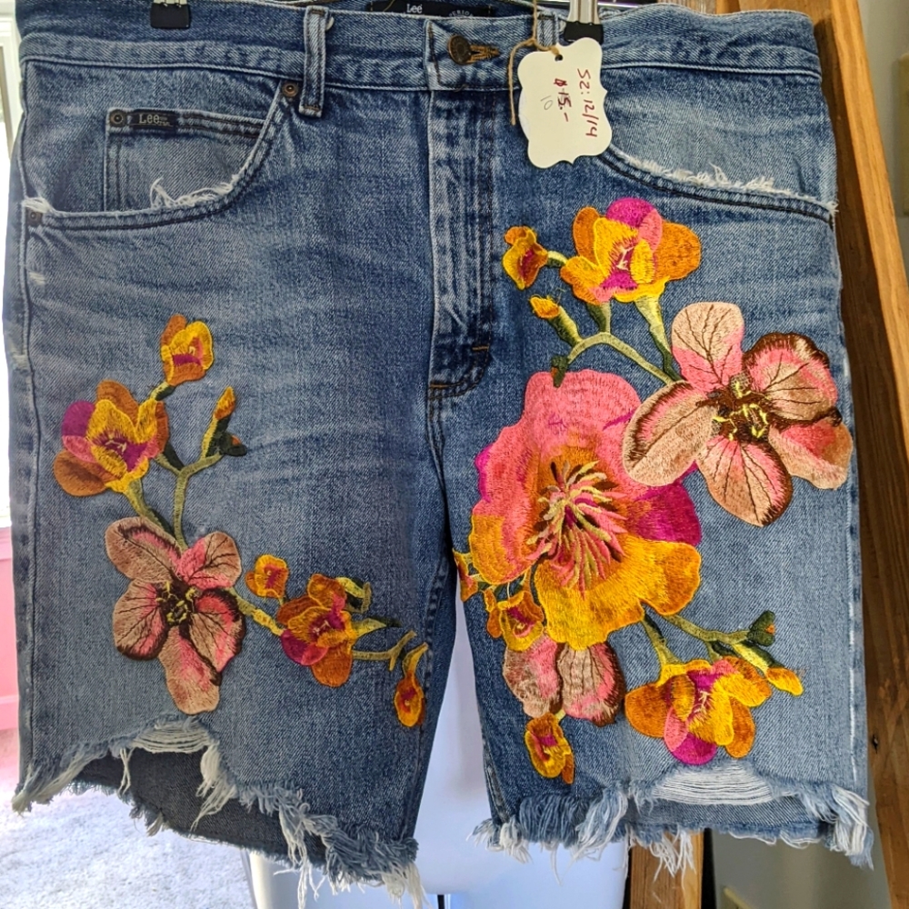 Vintage cut off distressed jean shorts